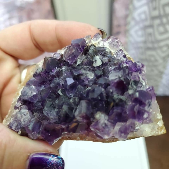 HOST PICK 🔮 Amethyst Geode - Picture 3 of 5